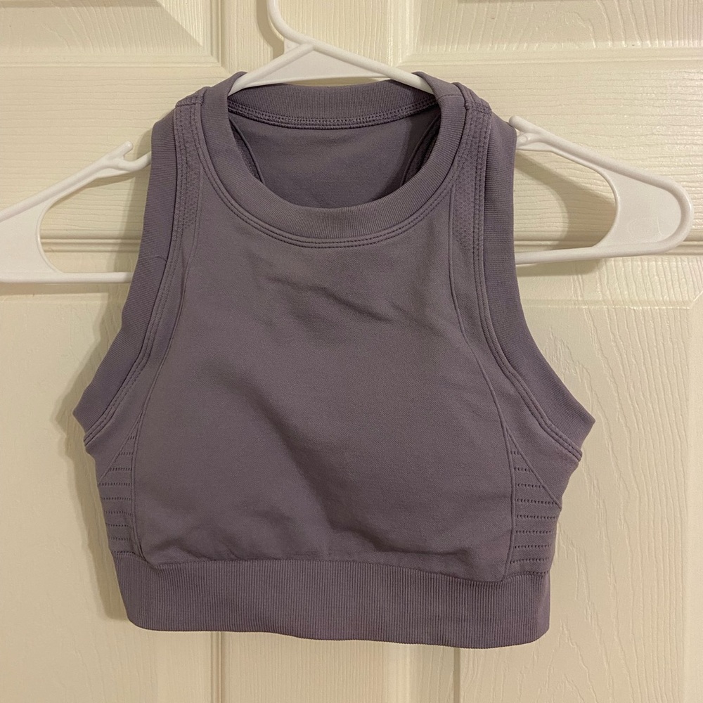 Workout bra with padding. Purple. Size small